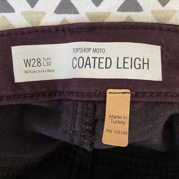 NWOT TOPSHOP MOTO Coated Leigh Plum Wash Pants - Picture 7 of 10